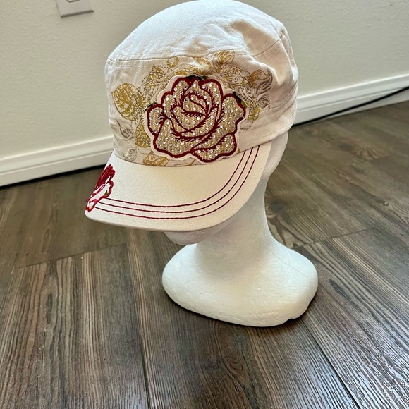 Floral Embroidered Cap - Picture 5 of 9